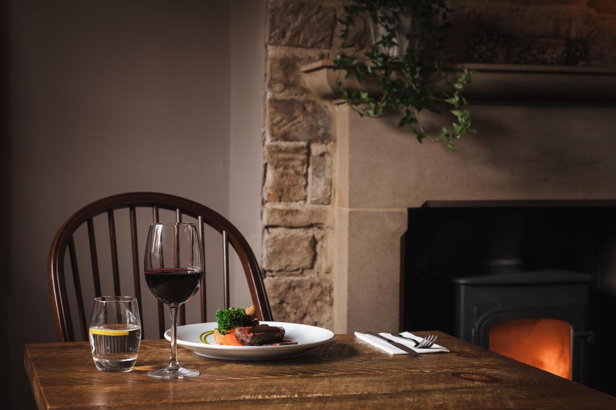 The Pilsley Inn - Chatsworth Baslow Buitenkant foto